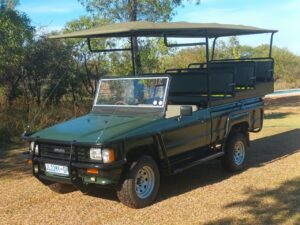 Kyleu bush camp game drive